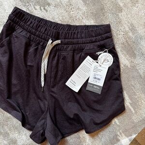 Halo Performance Short Sangria Heather